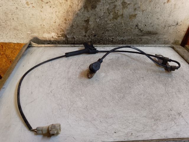 bontott TOYOTA AVENSIS T25 Bal első ABS Jeladó