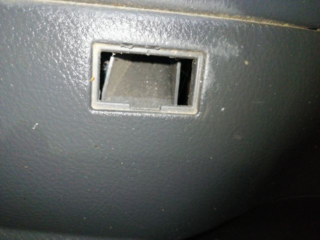 bontott TOYOTA AVENSIS T25 Bal első Ajtó Kárpit