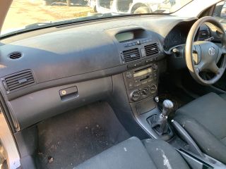 bontott TOYOTA AVENSIS T25 Bal első Ajtó Kárpit