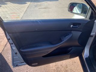 bontott TOYOTA AVENSIS T25 Bal első Ajtó Kárpit