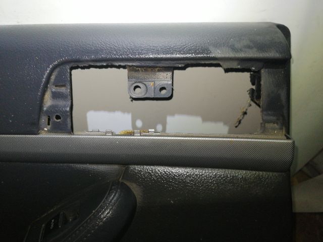 bontott TOYOTA AVENSIS T25 Bal első Ajtó Kárpit