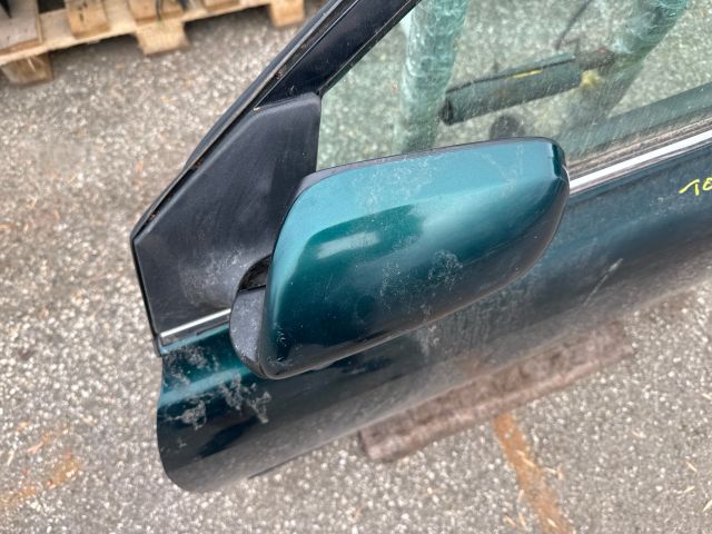 bontott TOYOTA AVENSIS T25 Bal első Ajtó (Részeivel)