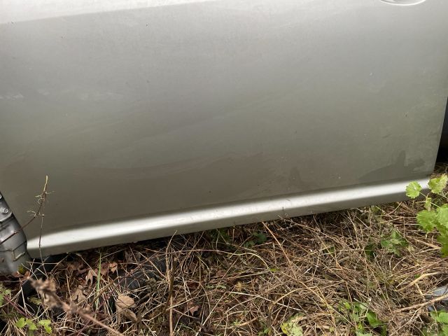 bontott TOYOTA AVENSIS T25 Bal első Ajtó (Üres lemez)