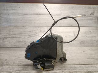 bontott TOYOTA AVENSIS T25 Bal első Ajtózár