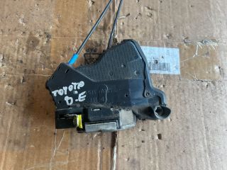 bontott TOYOTA AVENSIS T25 Bal első Ajtózár