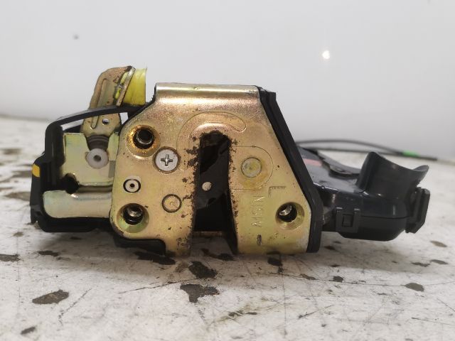 bontott TOYOTA AVENSIS T25 Bal első Ajtózár