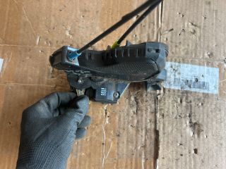 bontott TOYOTA AVENSIS T25 Bal első Ajtózár