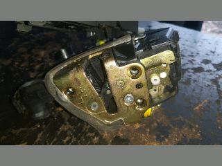 bontott TOYOTA AVENSIS T25 Bal első Ajtózár