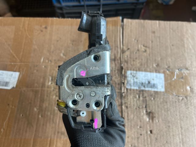 bontott TOYOTA AVENSIS T25 Bal első Ajtózár