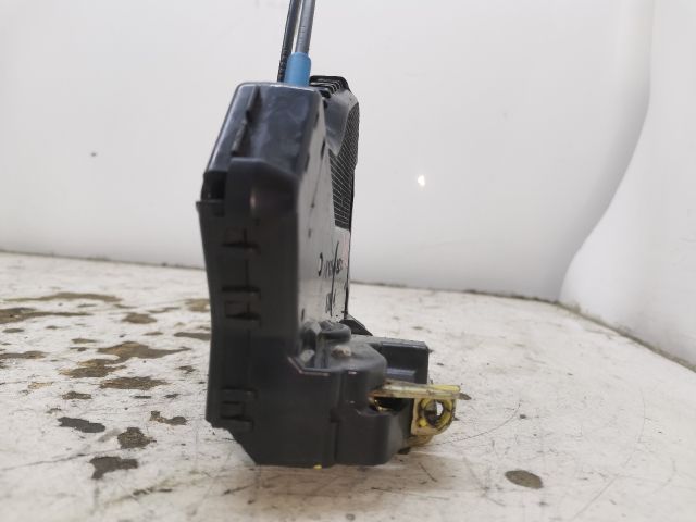 bontott TOYOTA AVENSIS T25 Bal első Ajtózár