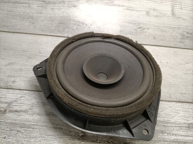 bontott TOYOTA AVENSIS T25 Bal első Hangszóró