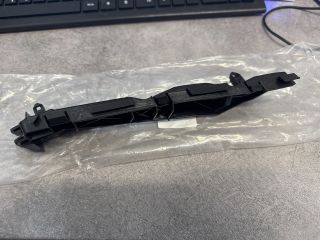 bontott TOYOTA AVENSIS T25 Bal első Oldal Lökhárító Tartó (Műanyag)