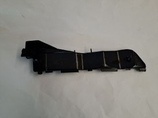 bontott TOYOTA AVENSIS T25 Bal első Oldal Lökhárító Tartó (Műanyag)