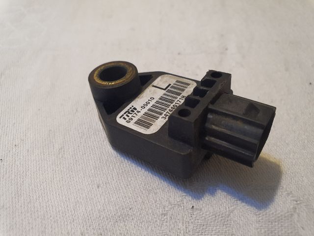 bontott TOYOTA AVENSIS T25 Bal első Oldal Ütközés Érzékelő