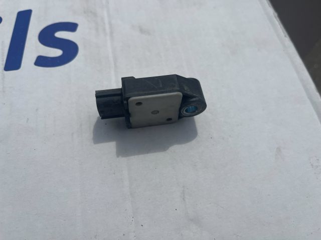 bontott TOYOTA AVENSIS T25 Bal első Oldal Ütközés Érzékelő