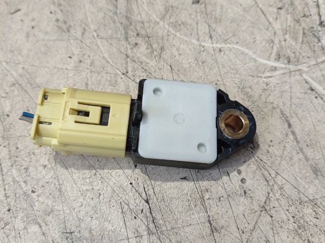 bontott TOYOTA AVENSIS T25 Bal első Oldal Ütközés Érzékelő