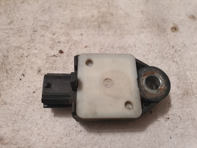 bontott TOYOTA AVENSIS T25 Bal első Oldal Ütközés Érzékelő