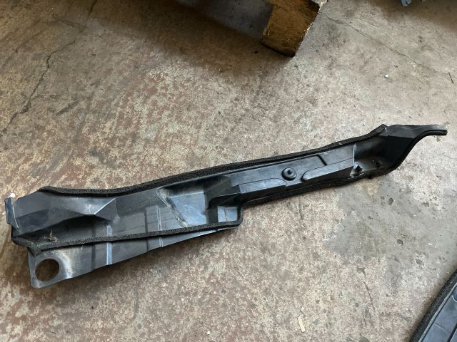 bontott TOYOTA AVENSIS T25 Bal első Sárvédő Zajszigetelés