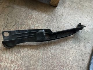 bontott TOYOTA AVENSIS T25 Bal első Sárvédő Zajszigetelés