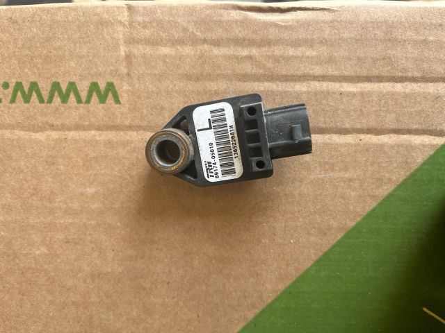 bontott TOYOTA AVENSIS T25 Bal első Ütközés Érzékelő (Homlokfalon)