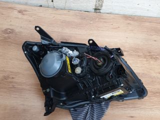 bontott TOYOTA AVENSIS T25 Bal Fényszóró