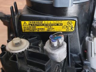 bontott TOYOTA AVENSIS T25 Bal Fényszóró