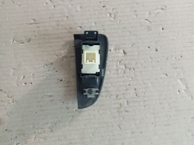 bontott TOYOTA AVENSIS T25 Bal hátsó Ablakemelő Kapcsoló