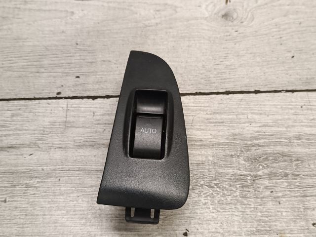 bontott TOYOTA AVENSIS T25 Bal hátsó Ablakemelő Kapcsoló