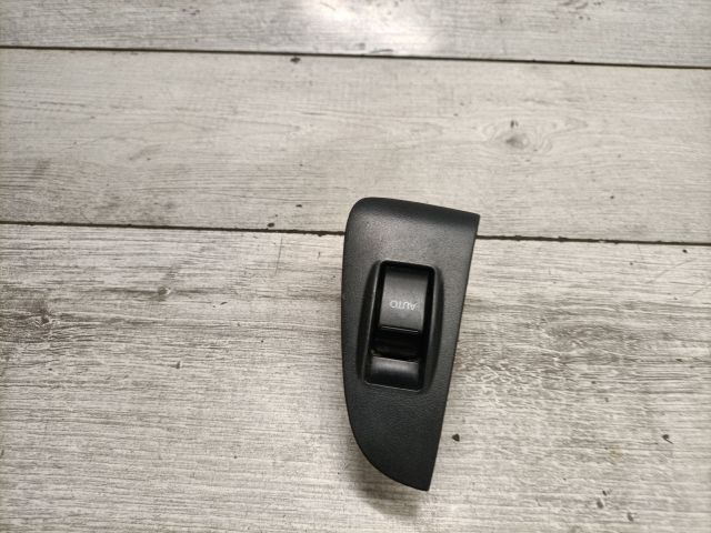 bontott TOYOTA AVENSIS T25 Bal hátsó Ablakemelő Kapcsoló