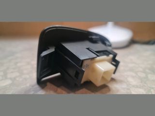 bontott TOYOTA AVENSIS T25 Bal hátsó Ablakemelő Kapcsoló