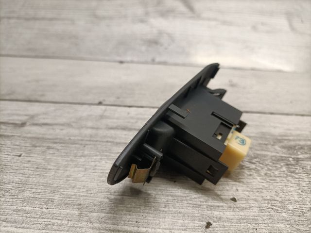 bontott TOYOTA AVENSIS T25 Bal hátsó Ablakemelő Kapcsoló