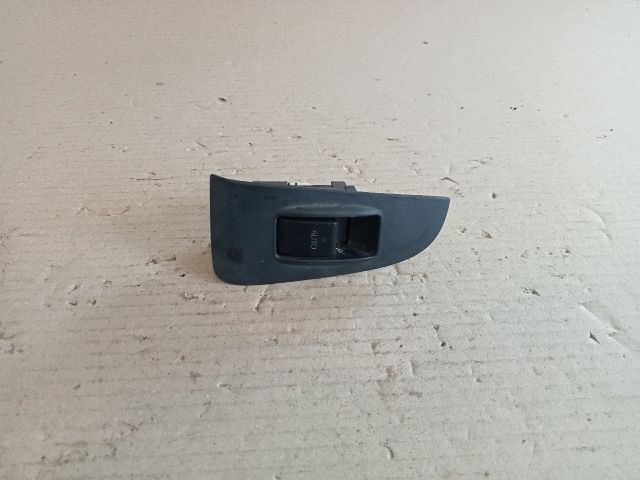 bontott TOYOTA AVENSIS T25 Bal hátsó Ablakemelő Kapcsoló