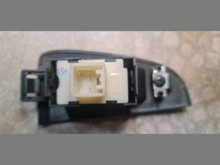 bontott TOYOTA AVENSIS T25 Bal hátsó Ablakemelő Kapcsoló