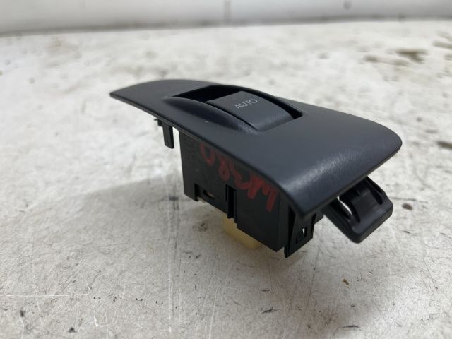 bontott TOYOTA AVENSIS T25 Bal hátsó Ablakemelő Kapcsoló