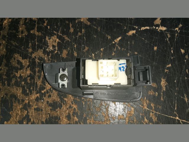 bontott TOYOTA AVENSIS T25 Bal hátsó Ablakemelő Kapcsoló