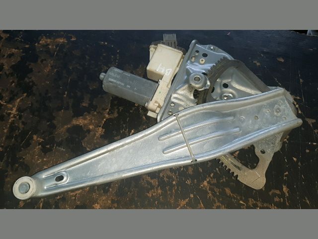 bontott TOYOTA AVENSIS T25 Bal hátsó Ablakemelő Szerkezet (Elektromos)