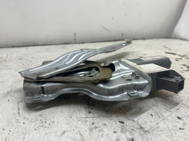 bontott TOYOTA AVENSIS T25 Bal hátsó Ablakemelő Szerkezet (Elektromos)