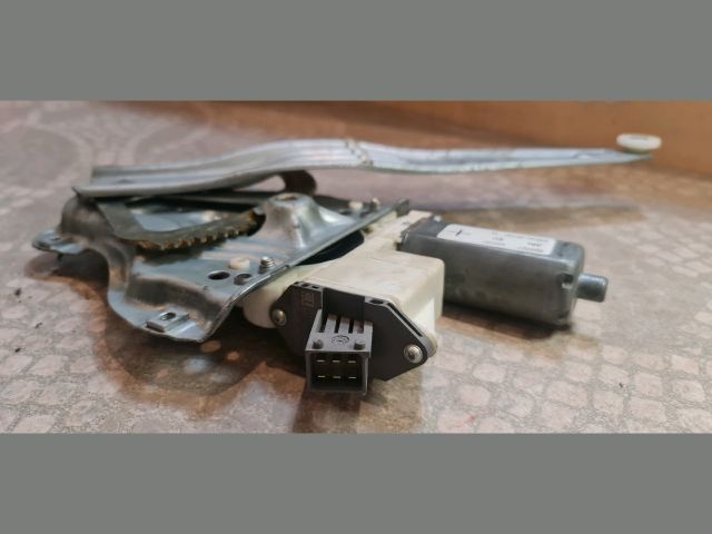 bontott TOYOTA AVENSIS T25 Bal hátsó Ablakemelő Szerkezet (Elektromos)