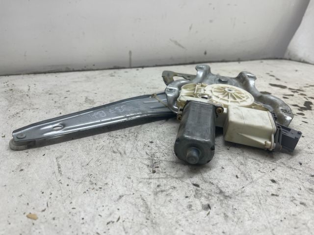 bontott TOYOTA AVENSIS T25 Bal hátsó Ablakemelő Szerkezet (Elektromos)