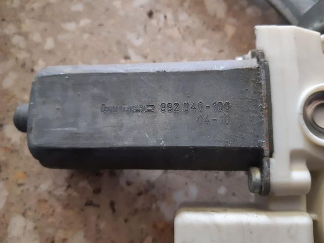 bontott TOYOTA AVENSIS T25 Bal hátsó Ablakemelő Szerkezet (Elektromos)