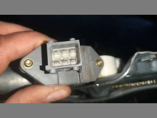 bontott TOYOTA AVENSIS T25 Bal hátsó Ablakemelő Szerkezet (Elektromos)