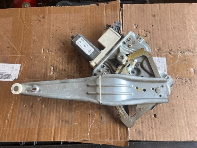 bontott TOYOTA AVENSIS T25 Bal hátsó Ablakemelő Szerkezet (Elektromos)