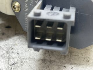 bontott TOYOTA AVENSIS T25 Bal hátsó Ablakemelő Szerkezet (Elektromos)