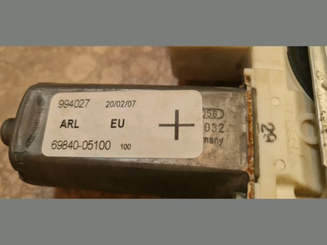 bontott TOYOTA AVENSIS T25 Bal hátsó Ablakemelő Szerkezet (Elektromos)