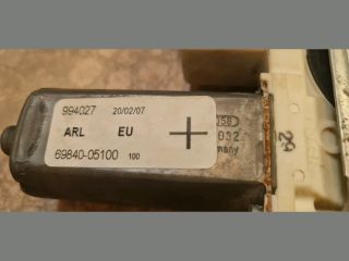 bontott TOYOTA AVENSIS T25 Bal hátsó Ablakemelő Szerkezet (Elektromos)