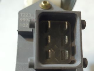 bontott TOYOTA AVENSIS T25 Bal hátsó Ablakemelő Szerkezet (Elektromos)