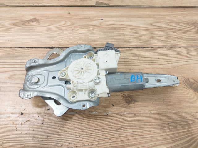 bontott TOYOTA AVENSIS T25 Bal hátsó Ablakemelő Szerkezet (Elektromos)