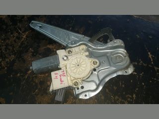 bontott TOYOTA AVENSIS T25 Bal hátsó Ablakemelő Szerkezet (Elektromos)