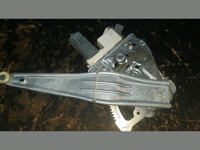 bontott TOYOTA AVENSIS T25 Bal hátsó Ablakemelő Szerkezet (Elektromos)