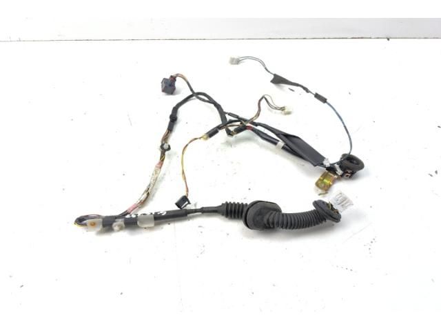 bontott TOYOTA AVENSIS T25 Bal hátsó Ajtó Kábelköteg